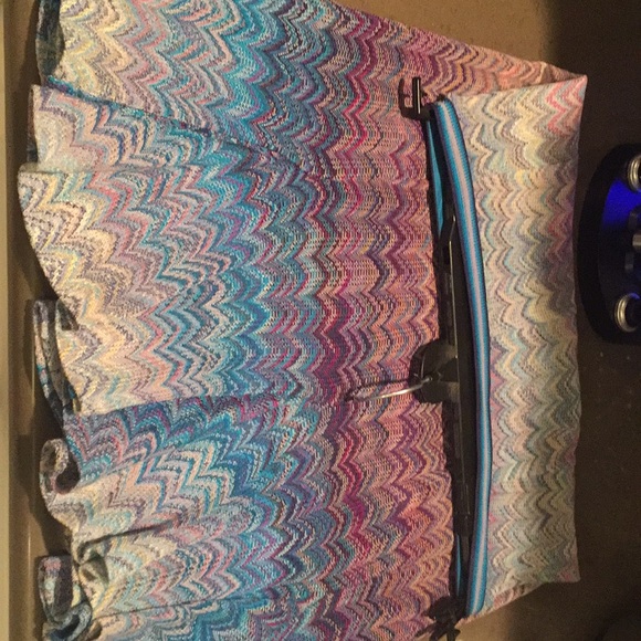 Flash sale Missoni skirt, closet clearance - Picture 4 of 4